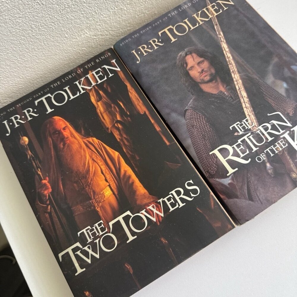The Two Towers & The Return of the King – J.R.R. Tolkien Movie Tie-In Editions